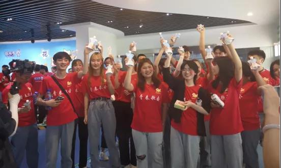 做白色的牛奶，创红色的企业，官方网站入口乳业集团青春歌会庆祝建党100周年