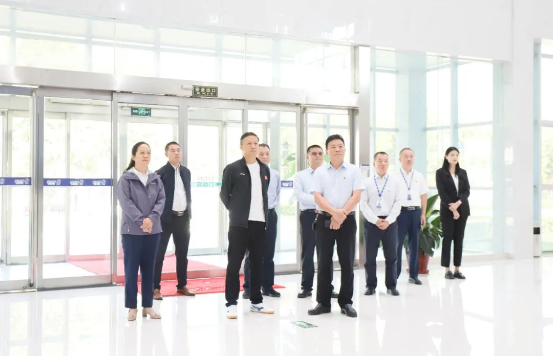 快乐过“双节”，安全不放假｜河南农投集团党委书记、董事长李晓寰一行莅临官方网站入口乳业集团开展“双节”安全生产大检查活动并慰问一线职工、