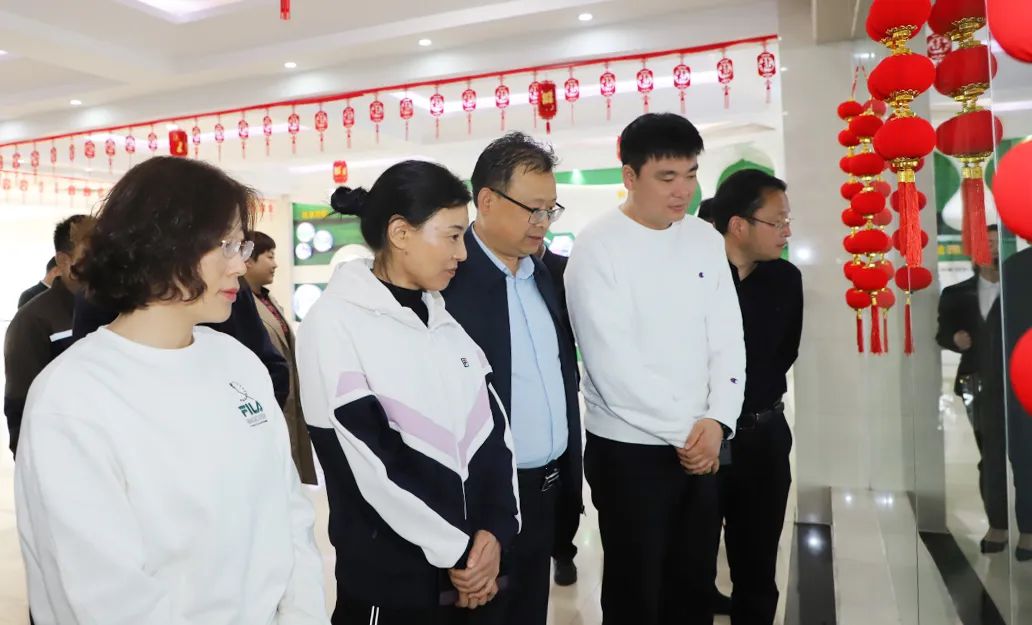 官方网站入口丨驻马店市遂平县政协党组书记、主席张卫东一行莅临官方网站入口鲁山瑞亚牧场参观
