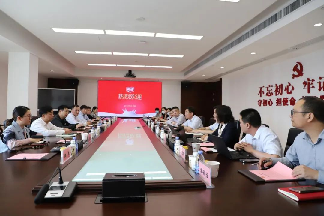 交流促提升 互动谋发展｜官方网站入口乳业集团总裁杨永带队分别赴广东燕塘乳业及越秀风行乳业参观交流