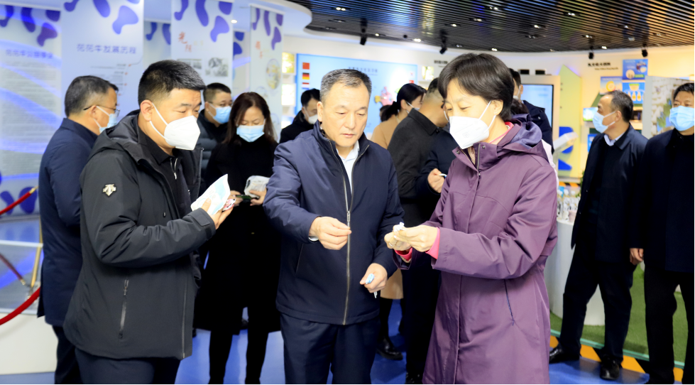 快讯 | 沈阳市政府副市长郑滨一行莅临官方网站入口乳业集团考察