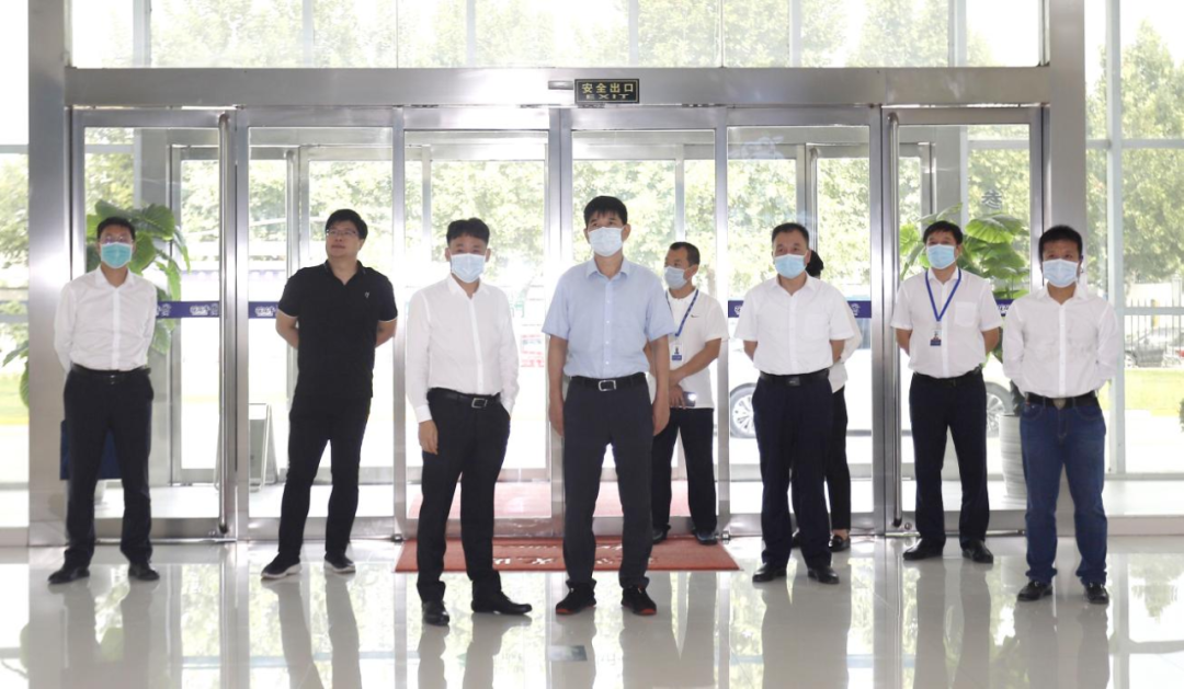 快讯丨河南省人民政府国有资产监督管理委员会副主任刘银志莅临官方网站入口乳业集团参观座谈