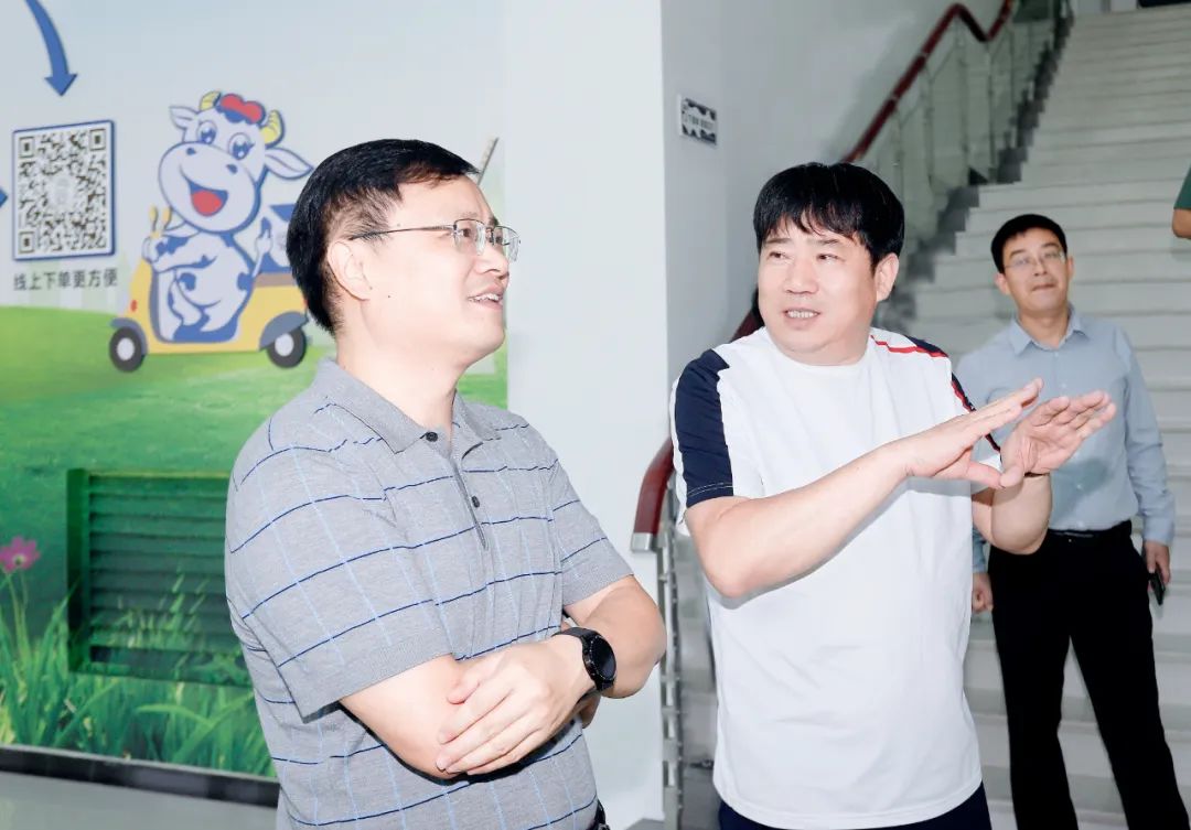 快讯｜社旗县人民政府县长关文波一行莅临官方网站入口乳业集团参观考察