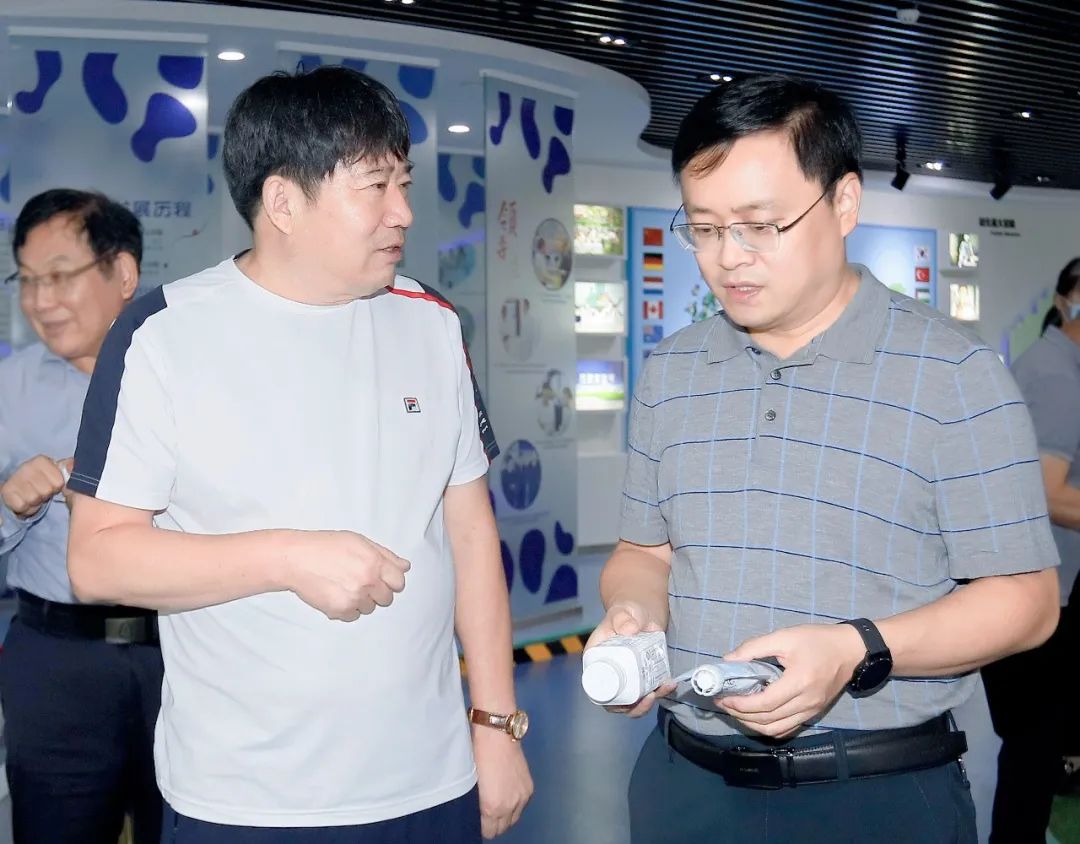 快讯｜社旗县人民政府县长关文波一行莅临官方网站入口乳业集团参观考察