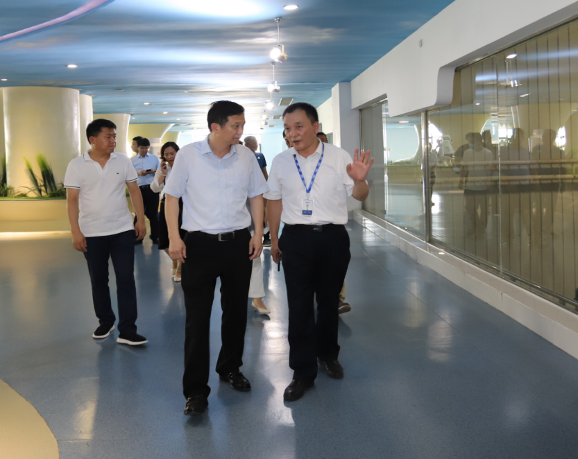 快讯|郑州市二七区委副书记、区长虎荣鑫莅临河南官方网站入口乳业集团调研