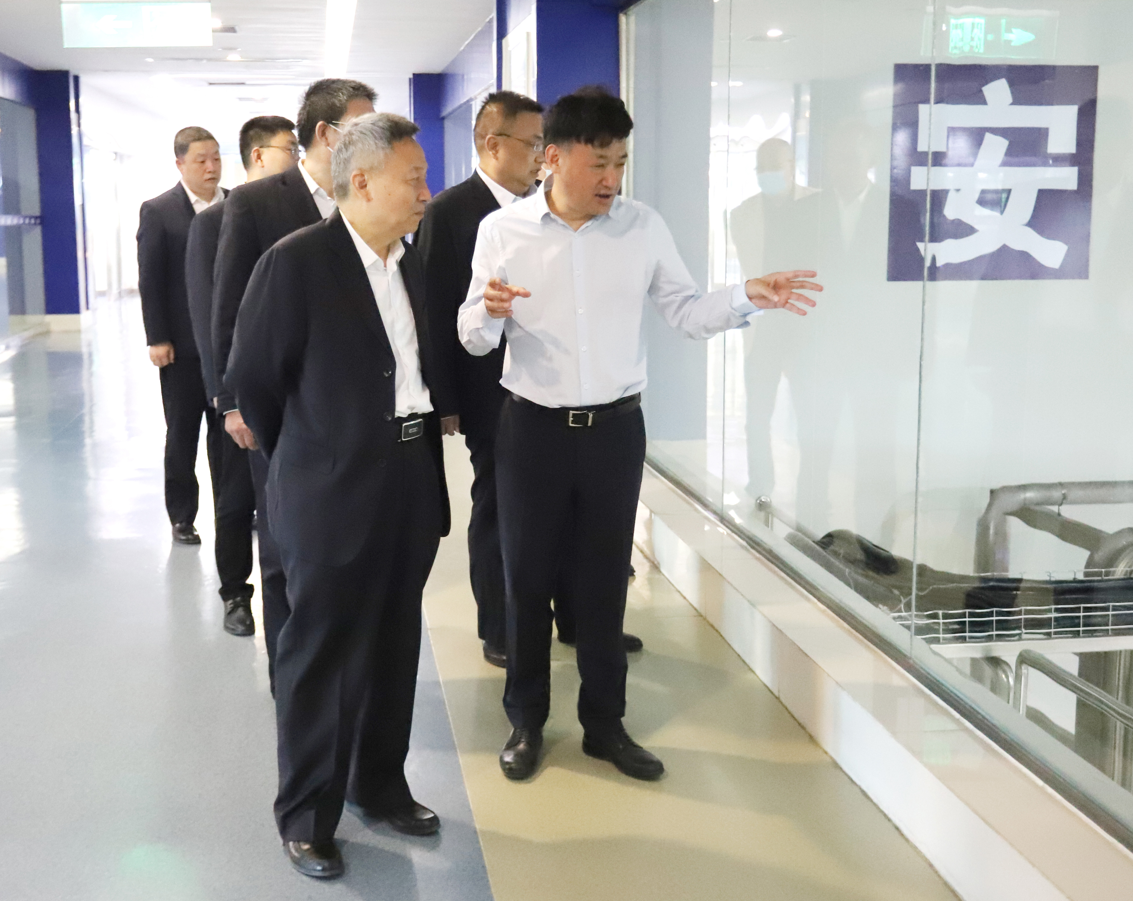 官方网站入口乳业集团与国电河南新能源有限公司举行光伏项目合作开发签约仪式