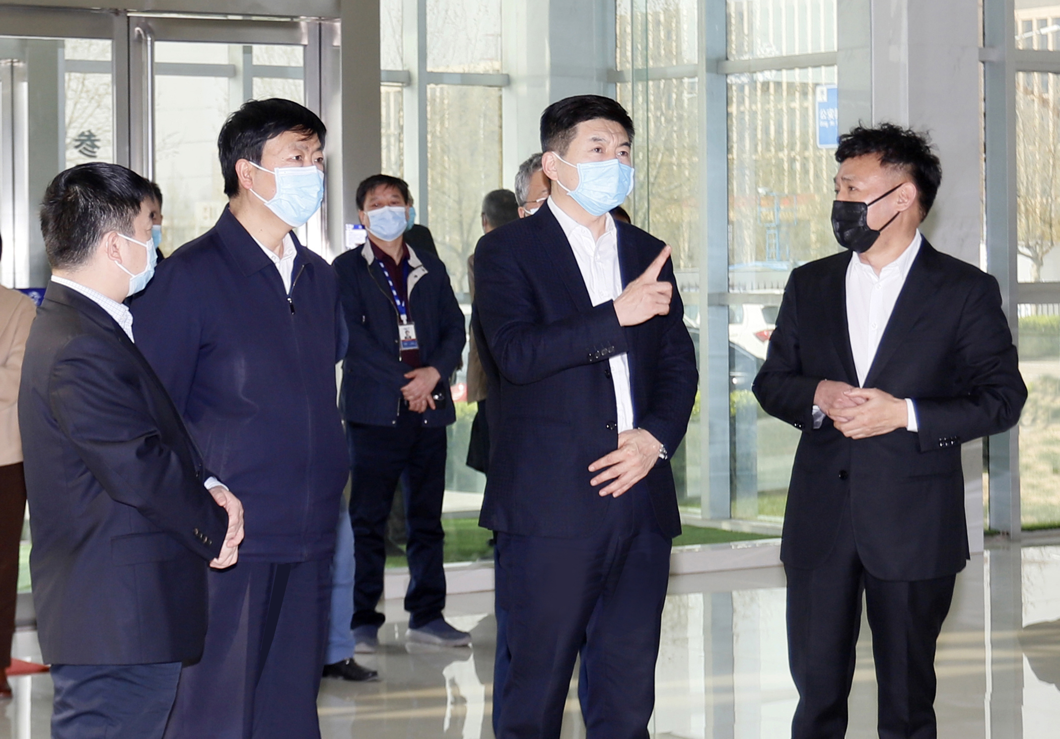 河南省委常委、副省长费东斌莅临 官方网站入口乳业集团调研