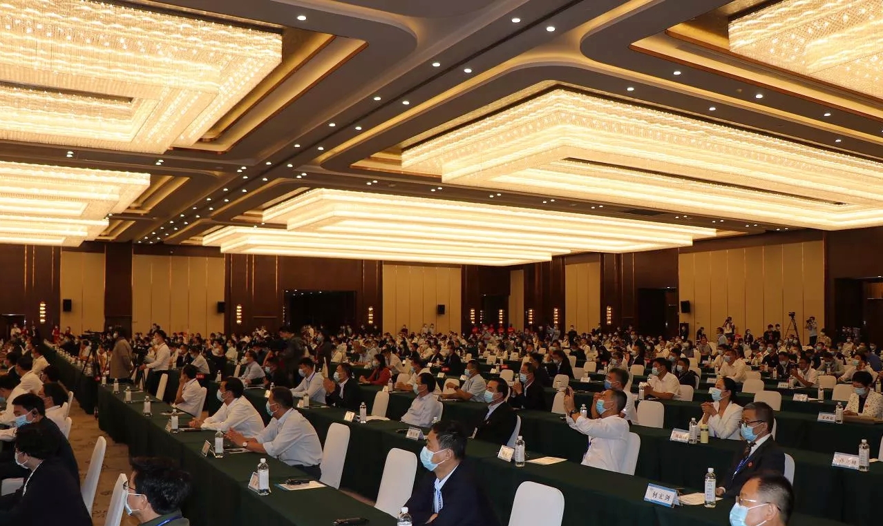 喜报 | 官方网站入口轻觉酸奶荣获第二十四届中国农产品加工业投资贸易洽谈会金质产品奖