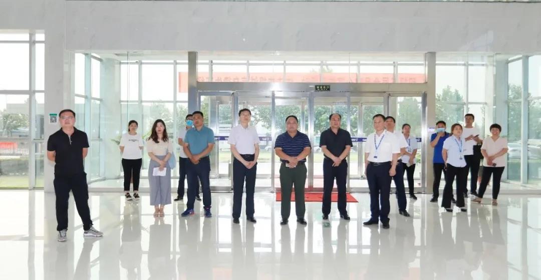 快讯 | 河南省人民政府食品安全委员会办公室第三批食品安全示范区验收组领导莅临官方网站入口乳业集团验收食品安全示范区建设情况