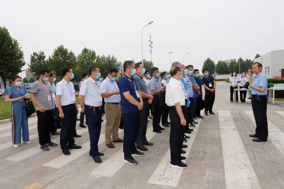 郑州市安全生产双重预防体系建设现场观摩会在官方网站入口乳业集团郑州分公司召开
