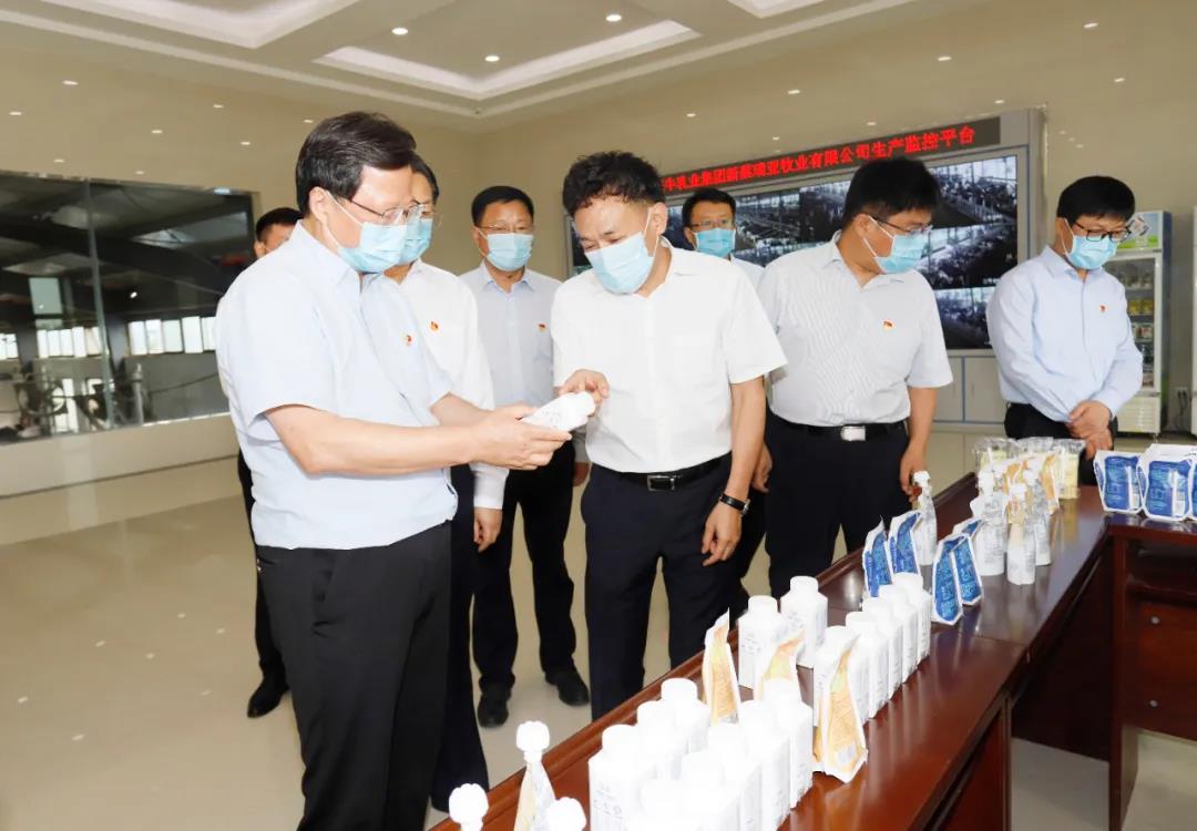 快讯 | 河南省委常委、省纪委书记、省监委主任任正晓莅临官方网站入口乳业集团新蔡瑞亚牧场调研