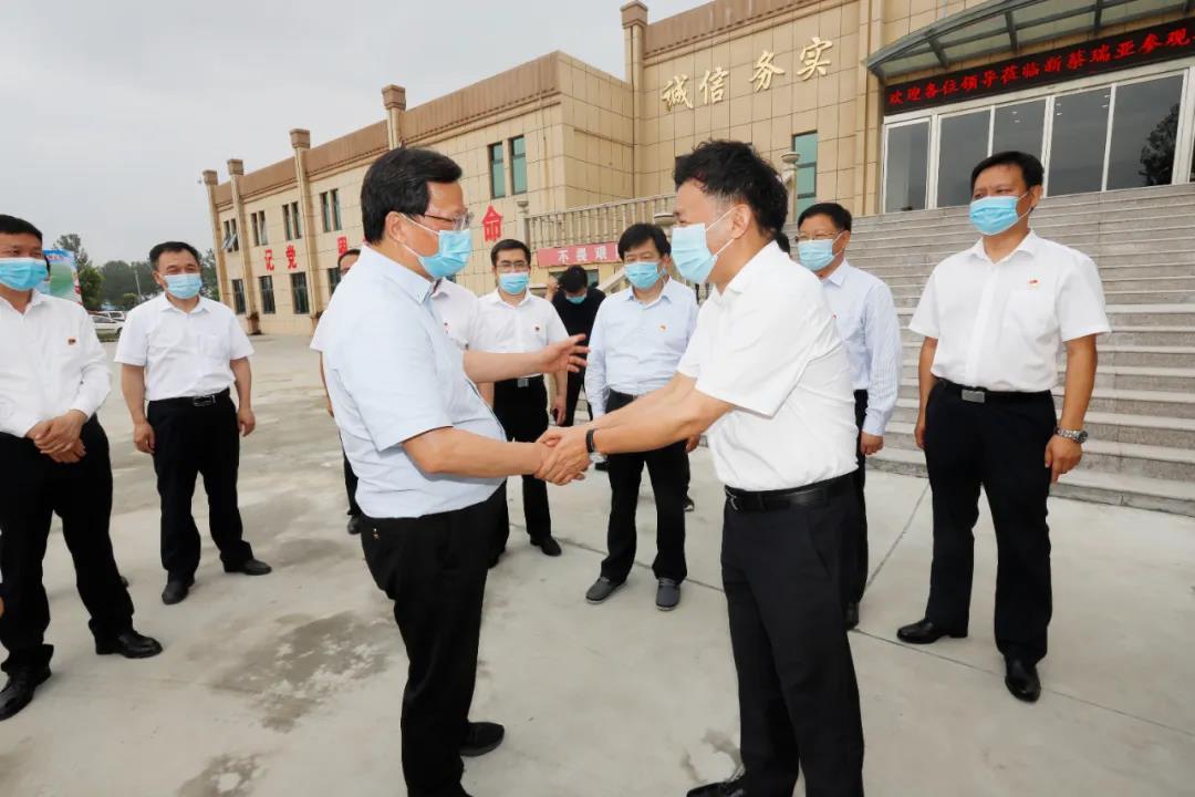 快讯 | 河南省委常委、省纪委书记、省监委主任任正晓莅临官方网站入口乳业集团新蔡瑞亚牧场调研