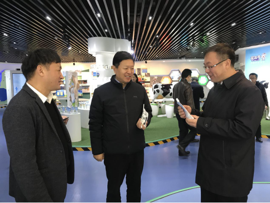 宁夏回族自治区农业农村厅党组书记、厅长王刚一行莅临官方网站入口乳业集团调研