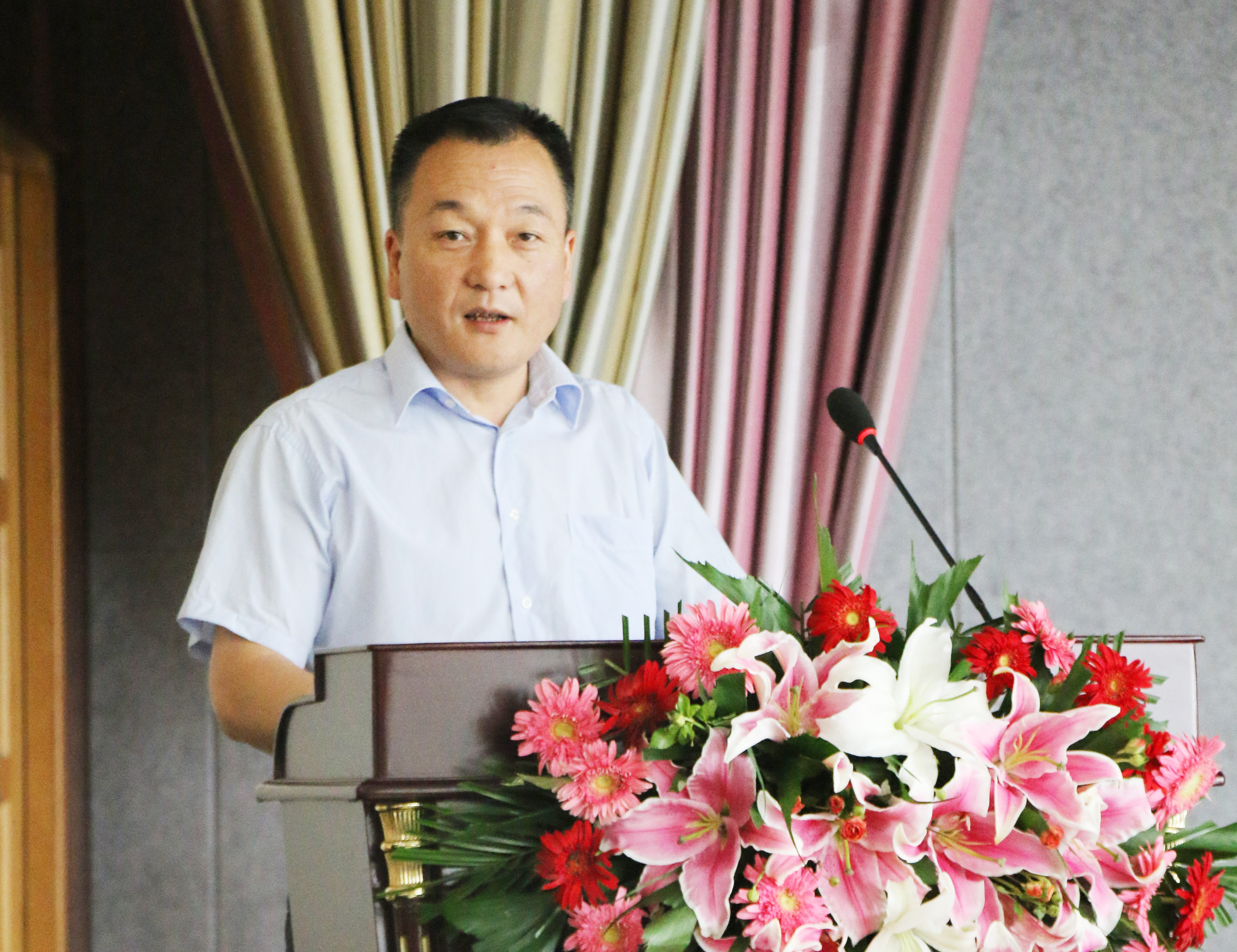 扬帆再起航 | 官方网站入口乳业集团养殖、饲料事业部2019上半年总结表彰暨下半年工作部署大会隆重召开
