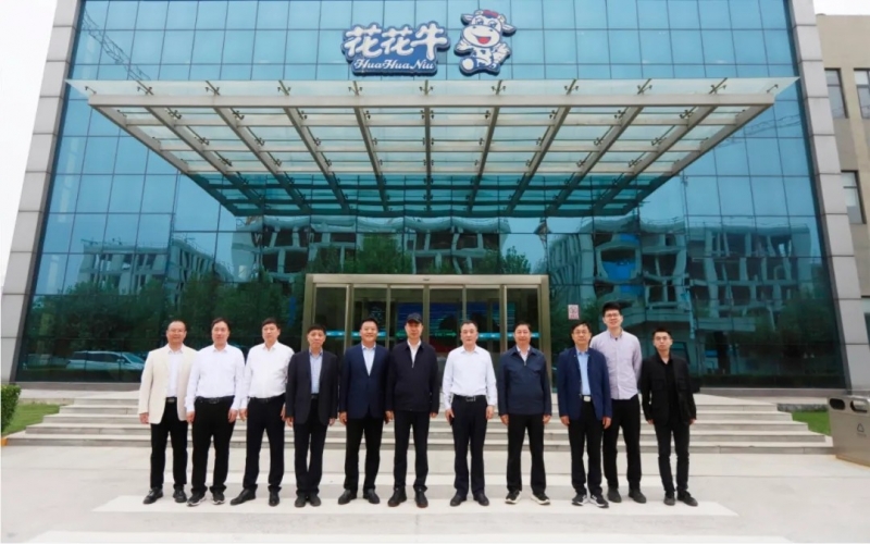中国工程院院士任发政莅临官方网站入口乳业集团调研指导工作
