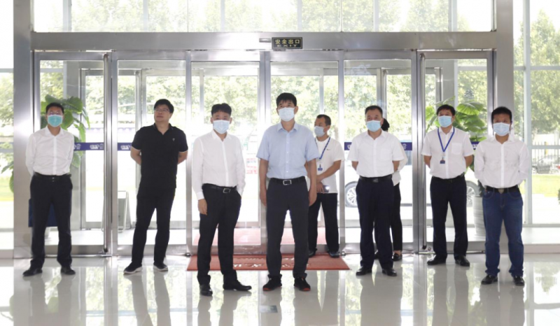 快讯丨河南省人民政府国有资产监督管理委员会副主任刘银志莅临官方网站入口乳业集团参观座谈