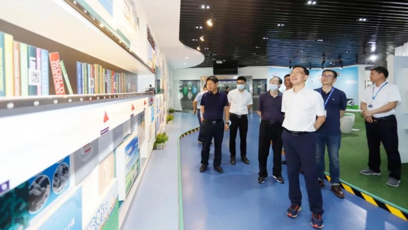 快讯 | 湖北省农业厅副厅长王海涛等领导一行莅临河南官方网站入口乳业集团参观调研
