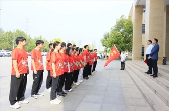 弘扬五四精神 激扬青春力量——河南官方网站入口乳业集团开展青年徒步活动